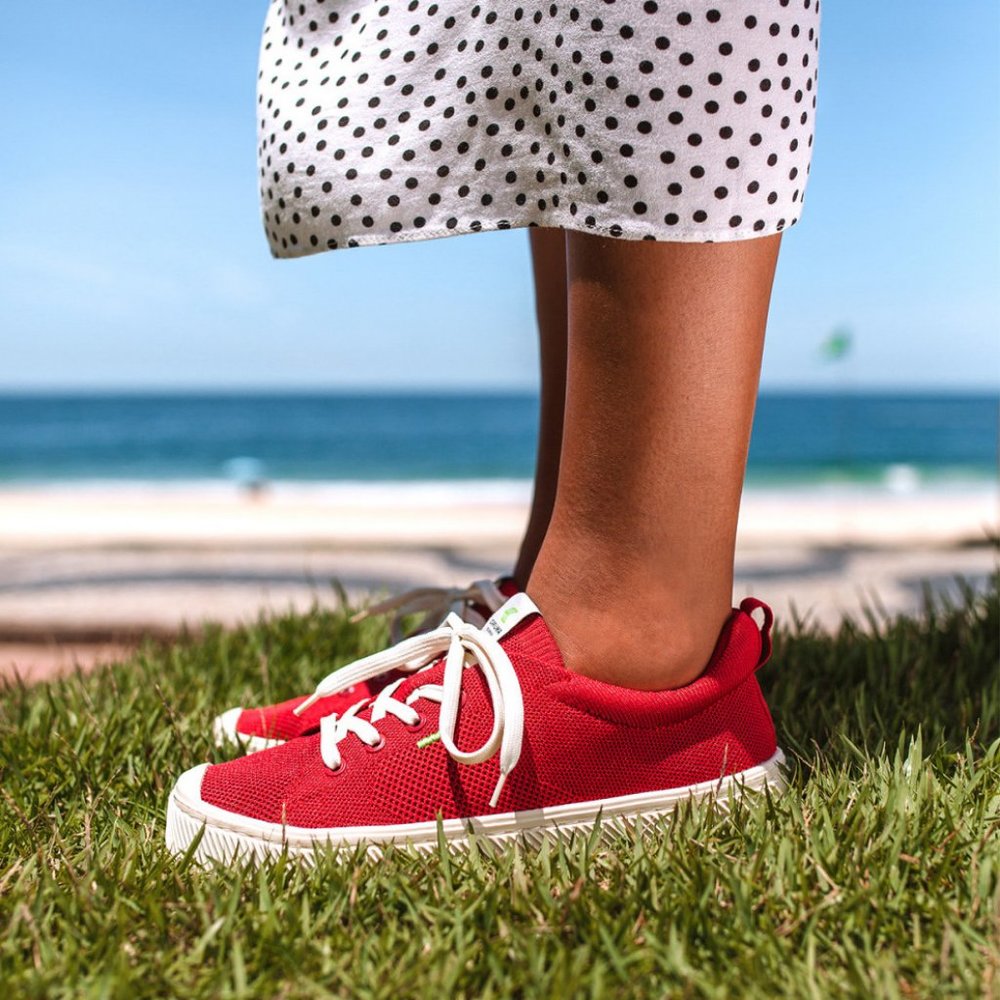 *** SOLD ***   New!! CARIUMA "Ibi" Sneakers